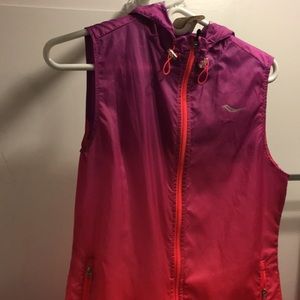 Saucony Running Vest